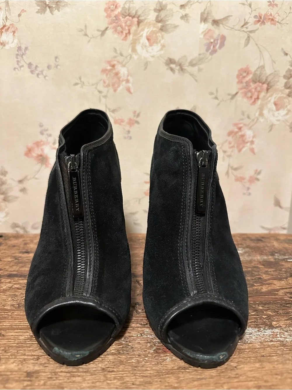 Burberry Heels Black Suede Front-Zip Peep Toe Ankle Booties EU 40